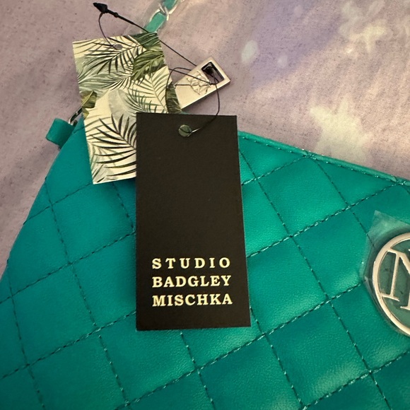 Vibrant Teal Quilted Crossbody Bag - Picture 5 of 9